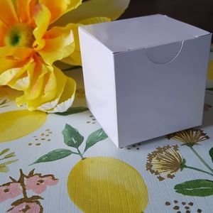 10 White Gift Boxes 2"x2"x2" in